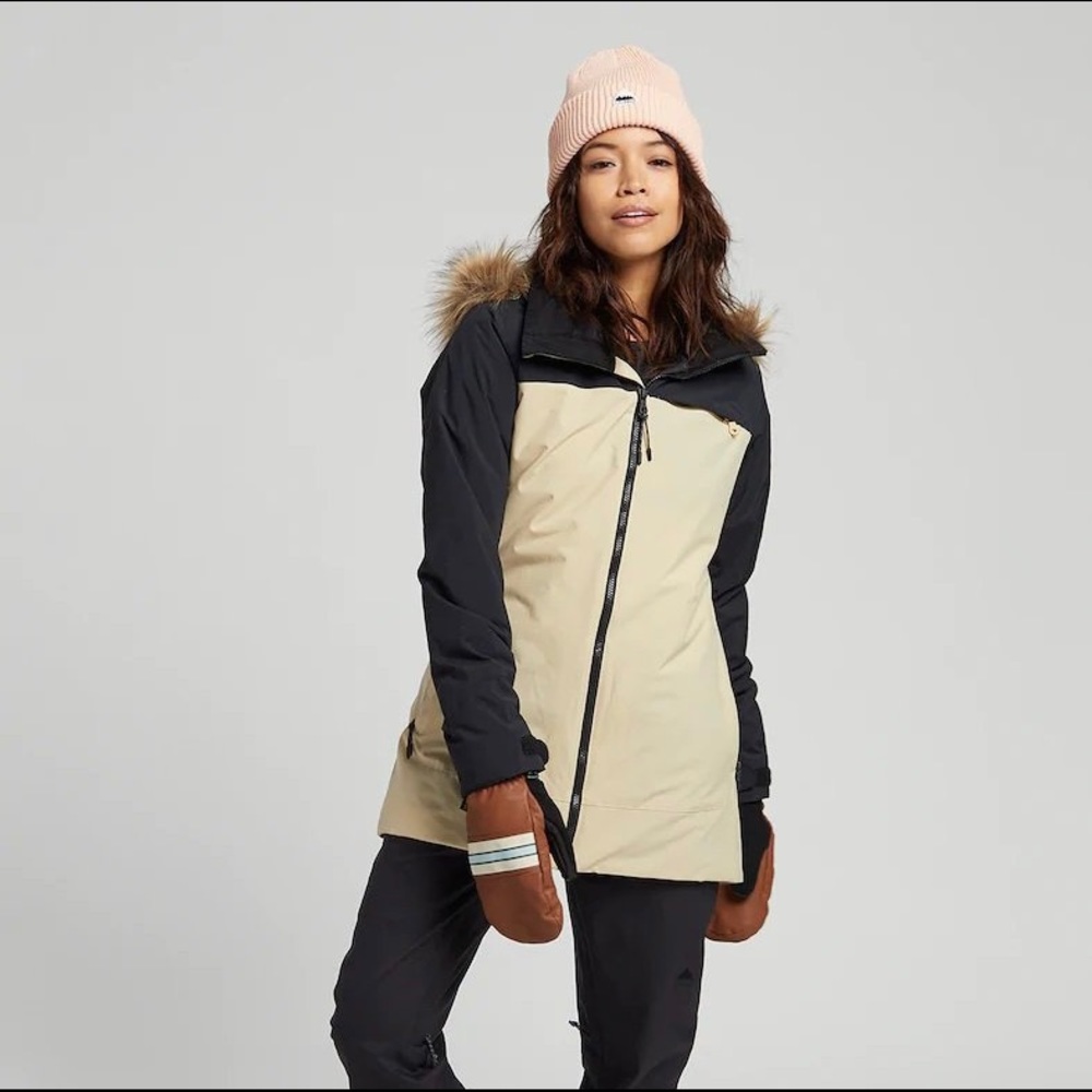 Burton Women’s Snowboarding Skiing Winter Lelah Jacket sz Small Black/Cream